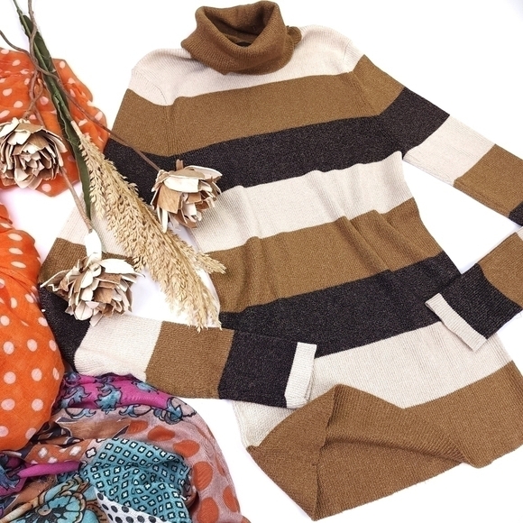 New Banana Republic Brown Cream Tan Striped Turtleneck Sparkle Sweater Sz M - Picture 1 of 9